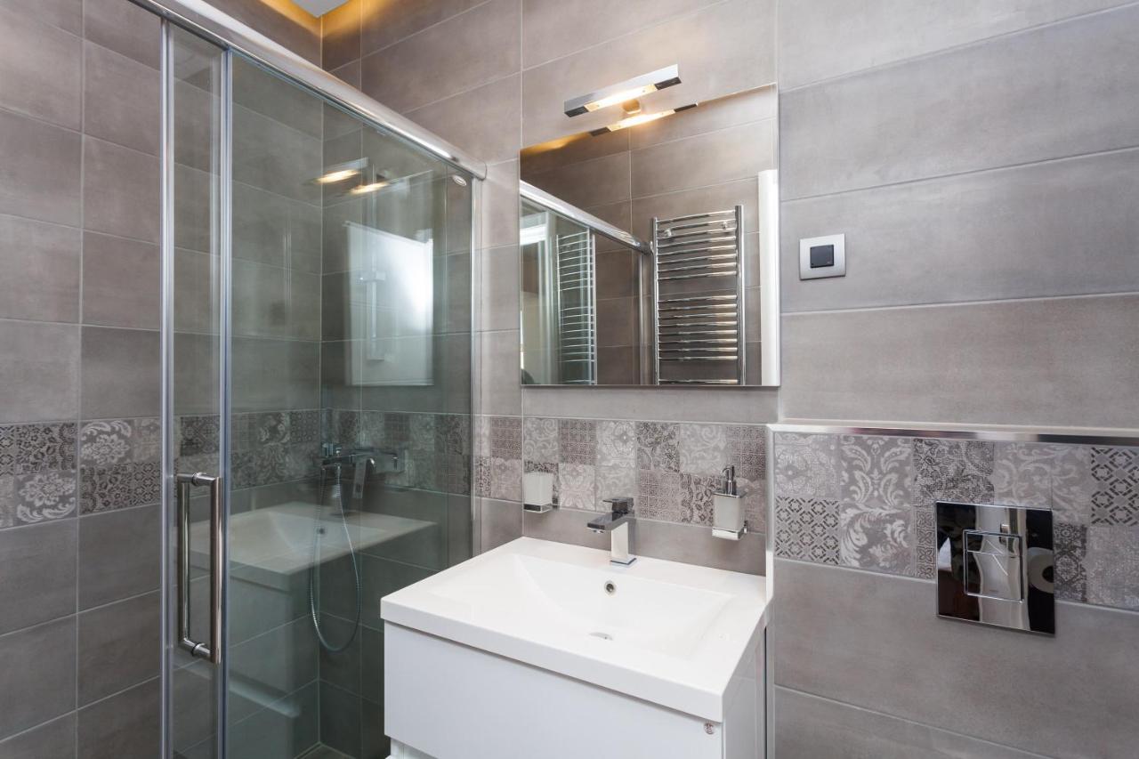 Peragro Apartment